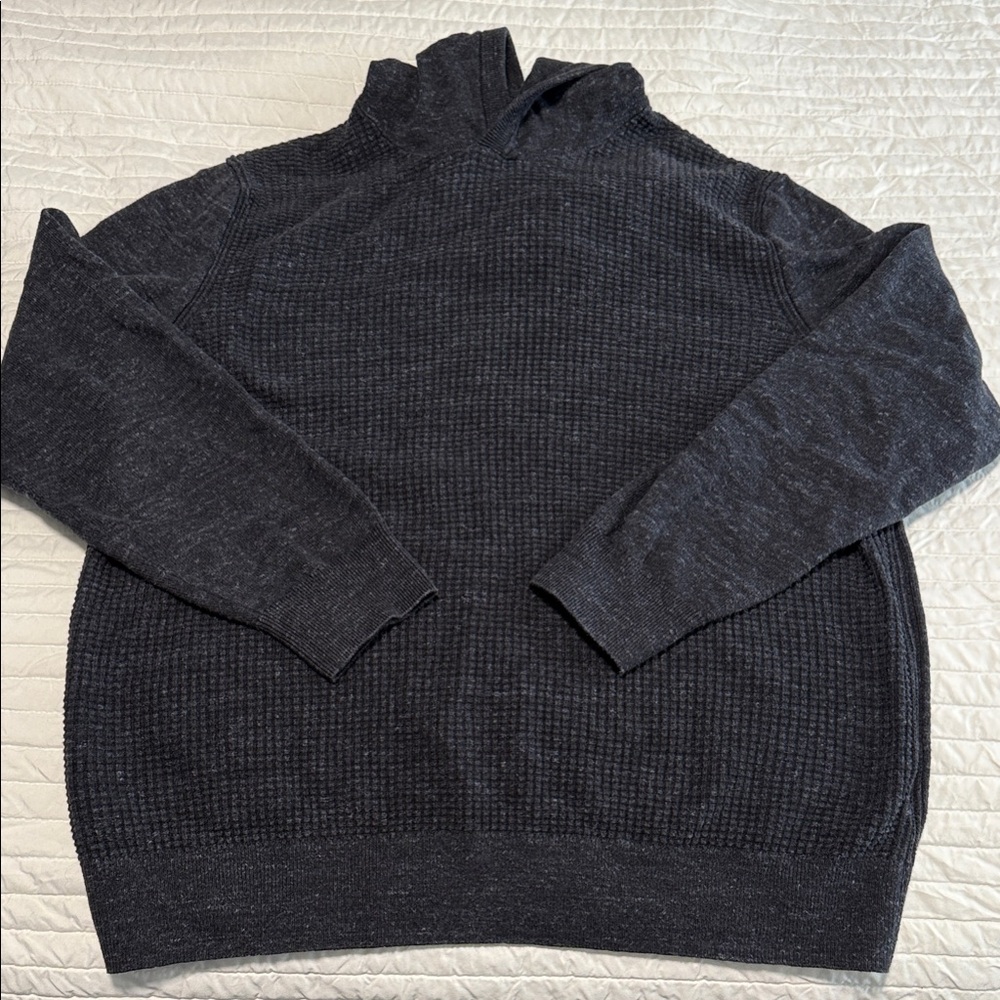 GAP Men's Like New Charcoal Gray Hooded Sweater